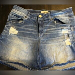 Women’s BKE Jean shorts size 30